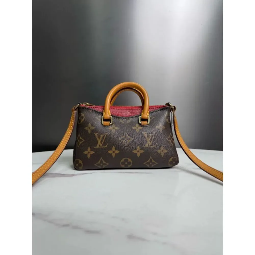Louis Vuitton Women Pre-Loved Bag Very Good Condition
